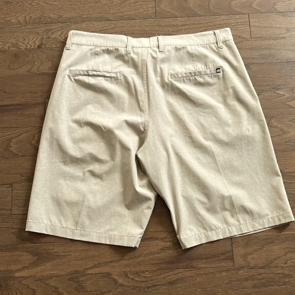 Travis Mathew Golf Shorts - Picture 7 of 8